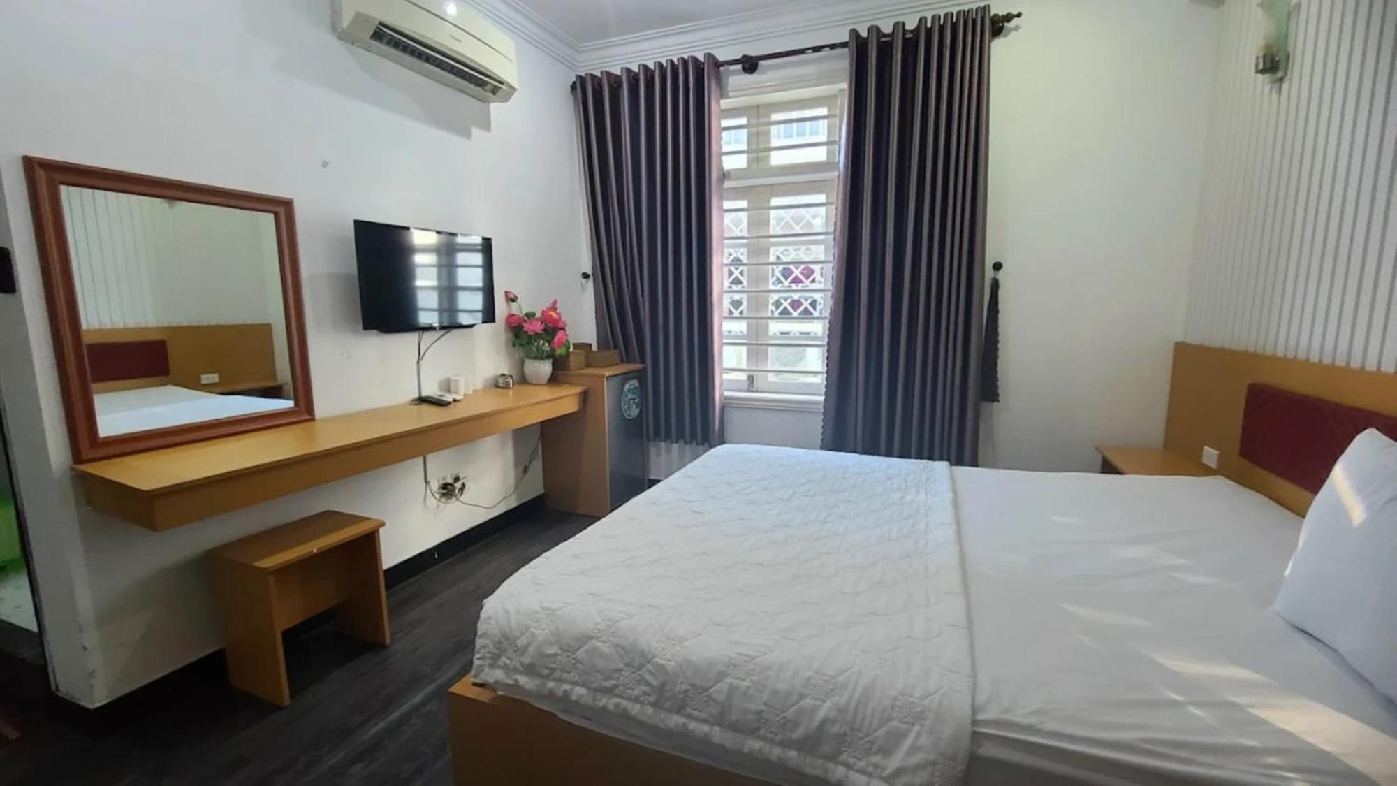 Minh Ha Hotel *